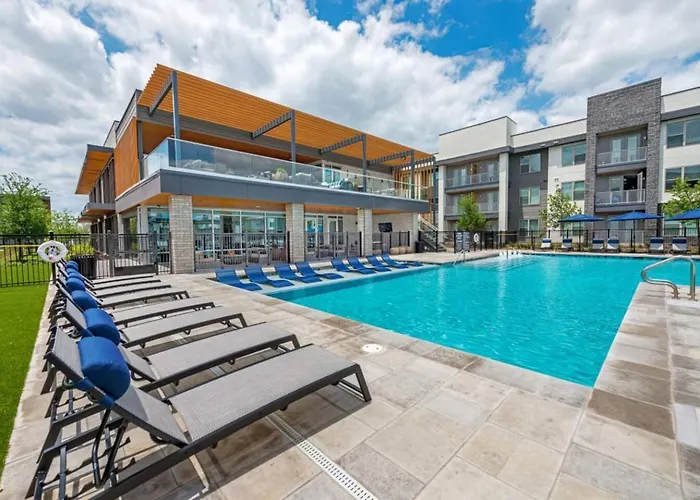 Luxury 1br King Bed In North Worth - Pool, Gym, Parking & Pet Friendly - Stockyards & World Cup * Fort Worth