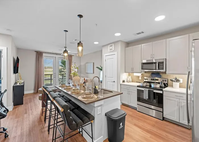 Luxury 1br King Bed In North Worth - Pool, Gym, Parking & Pet Friendly - Stockyards & World Cup *