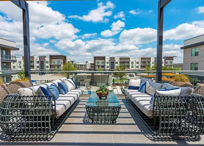 Apartment Luxury 1br King Bed In North Worth - Pool, Gym, Parking & Pet Friendly - Stockyards & World Cup Fort Worth