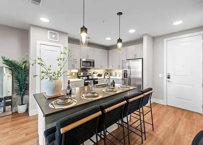 Luxury 1br King Bed In North Worth - Pool, Gym, Parking & Pet Friendly - Stockyards & World Cup