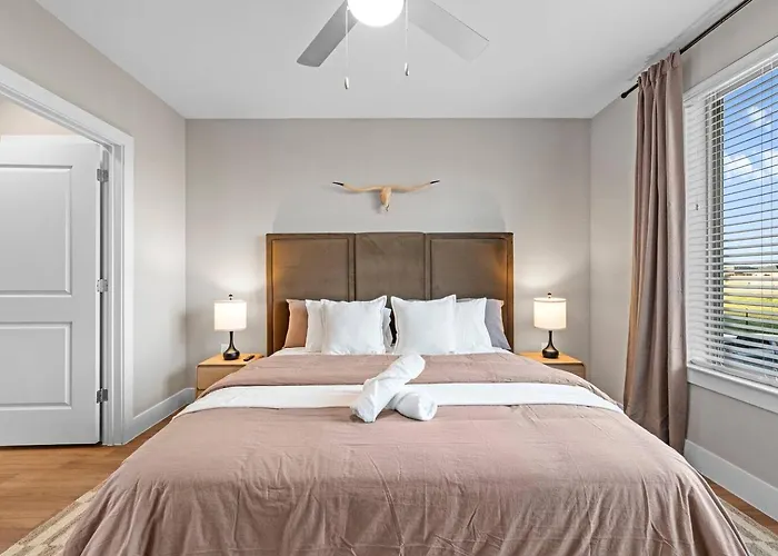Apartment Luxury 1br King Bed In North Worth - Pool, Gym, Parking & Pet Friendly - Stockyards & World Cup