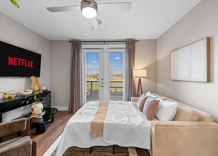 Luxury 1br King Bed In North Worth - Pool, Gym, Parking & Pet Friendly - Stockyards & World Cup * Fort Worth