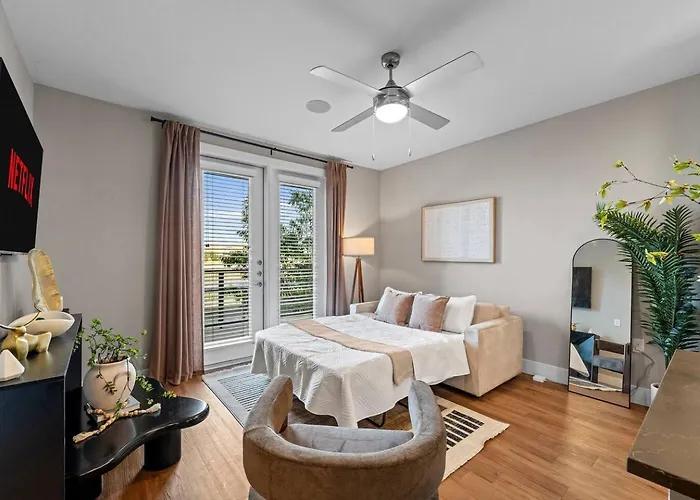 Luxury 1br King Bed In North Worth - Pool, Gym, Parking & Pet Friendly - Stockyards & World Cup Apartment