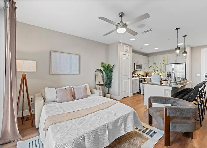 Apartment Luxury 1br King Bed In North Worth - Pool, Gym, Parking & Pet Friendly - Stockyards & World Cup *