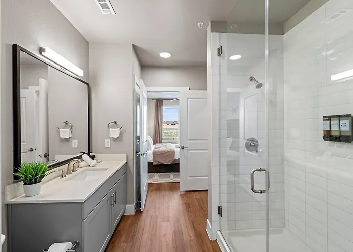 Apartment Luxury 1br King Bed In North Worth - Pool, Gym, Parking & Pet Friendly - Stockyards & World Cup *