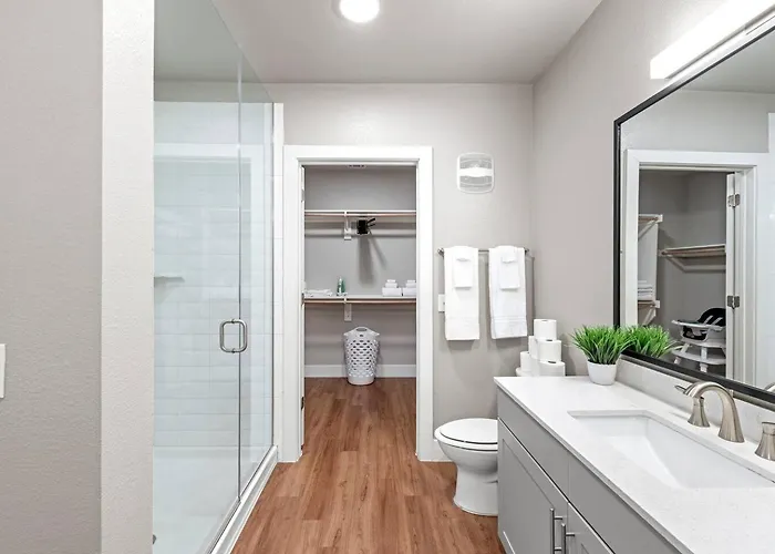 Luxury 1br King Bed In North Worth - Pool, Gym, Parking & Pet Friendly - Stockyards & World Cup *